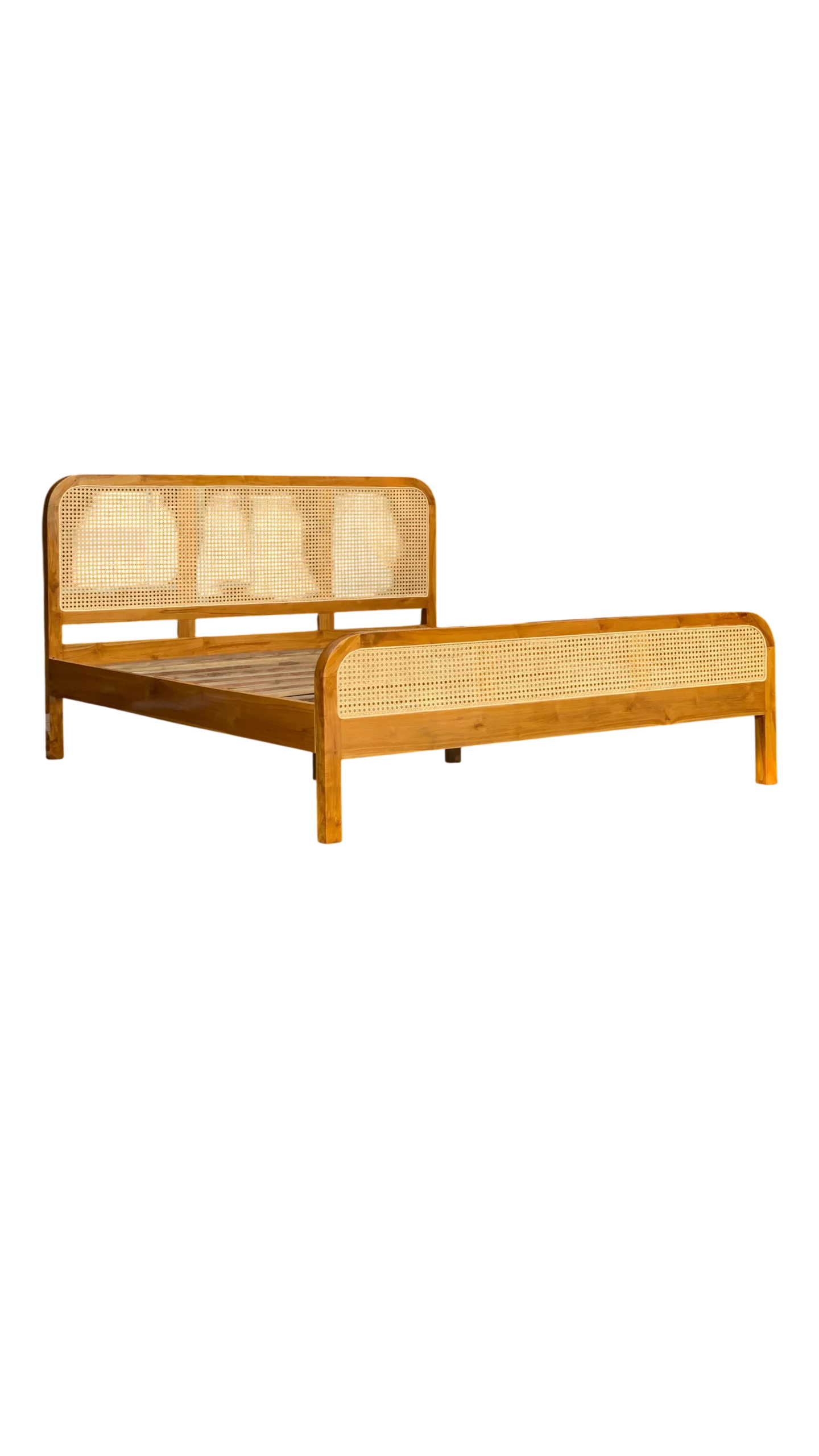 Tempat Ranjang Kayu Jati Pertani – Aksen Rotan